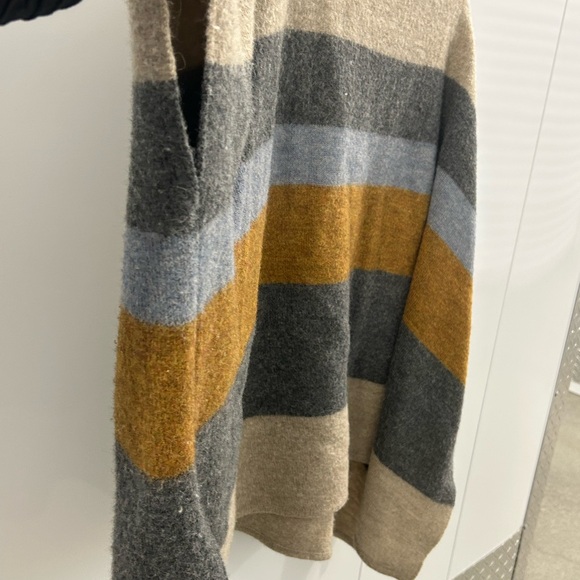 PERUVIAN CONNECTION Conway Alpaca & Wool Blend, Knit Pullover Poncho, One Size - Picture 5 of 8